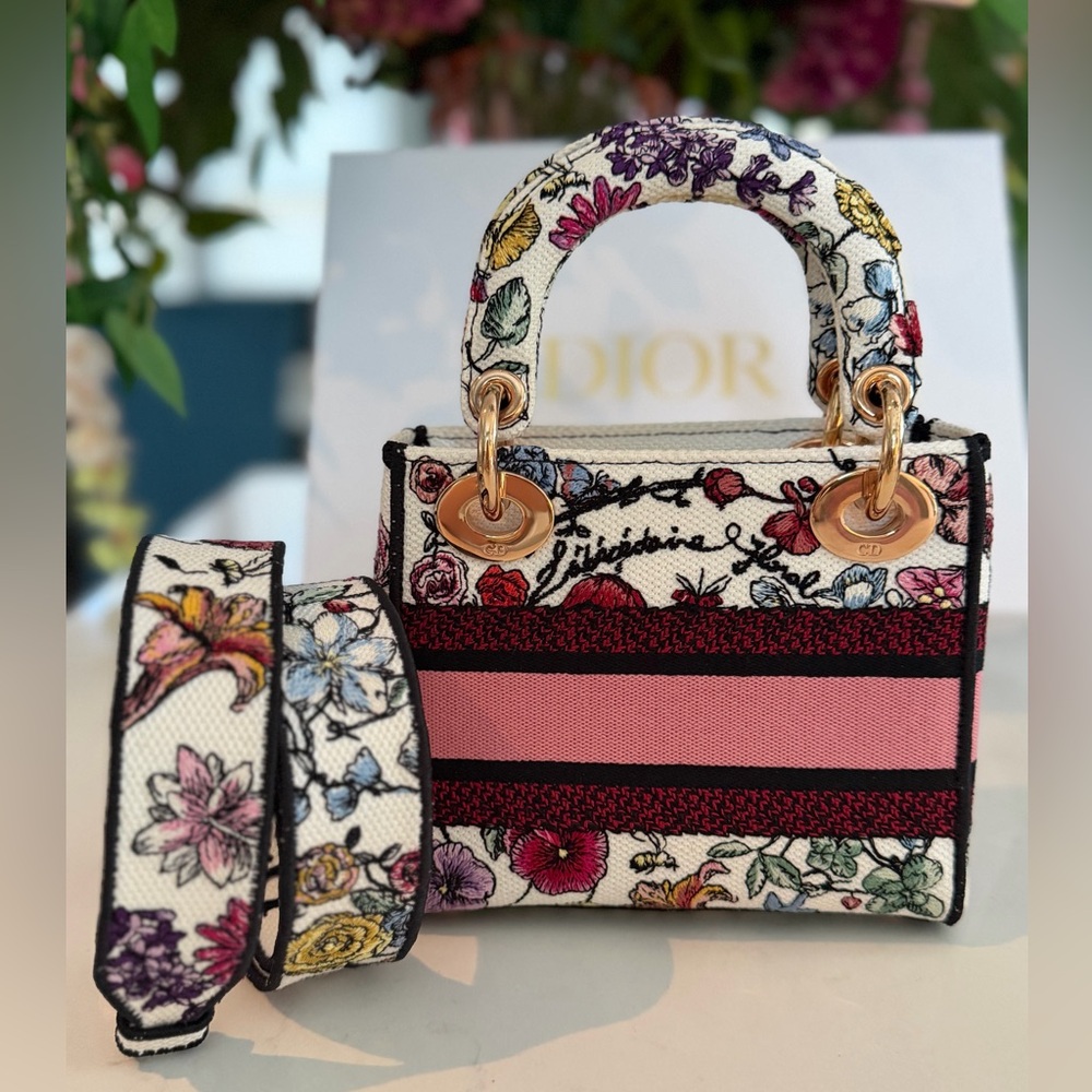 ❤️SOLD ON THE BAY❤️Christian Dior Canvas Florilegio Embroidered Medium Lady - Picture 3 of 16